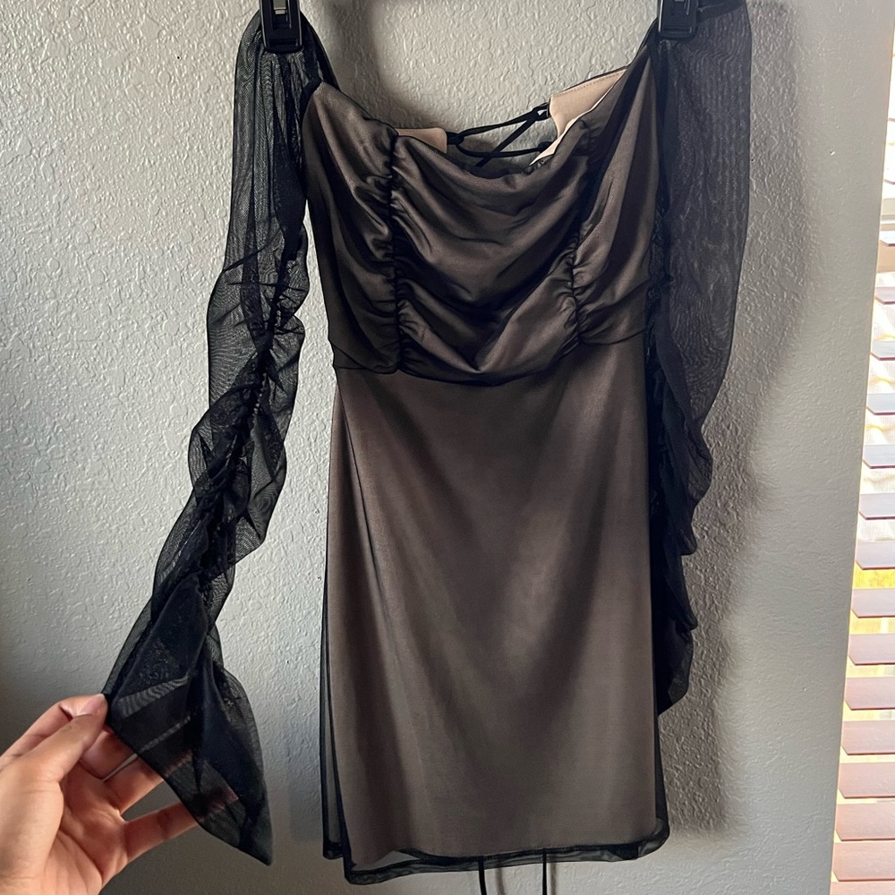 OFF THE SHOULDER MINI LACE UP DRESS